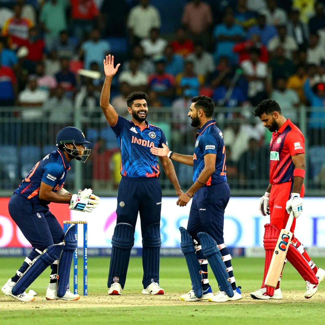 কলম্বোর নতুন-বলের জানালা: ৫০ আর ৫১-এর ফারাকটা কোথায়