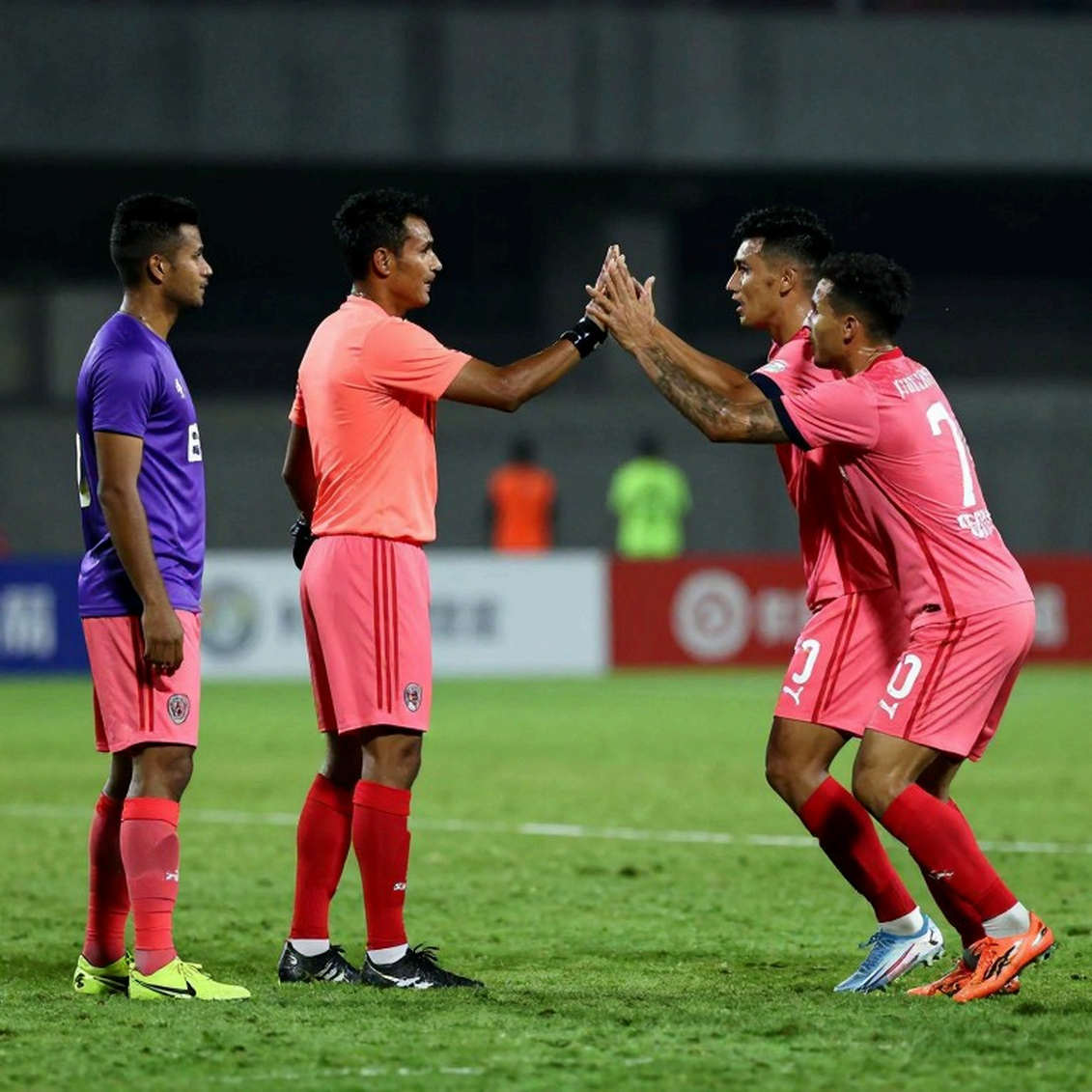৫-১ স্কোরলাইনের আড়ালে: যখন আত্মবিশ্বাসী ম্যাচ রিপোর্টের ভিত কাঁপে