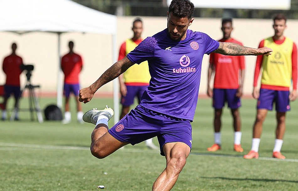 Has Ronaldo's Clock Stopped? One A Bola Column and the Testimony of My Ledger Has Ronaldo's Clock Stopped? One A Bola Column and the Testimony of My Ledger